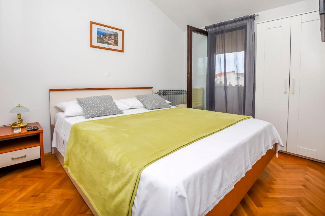 Apartments Sime 罗戈兹尼察 外观 照片