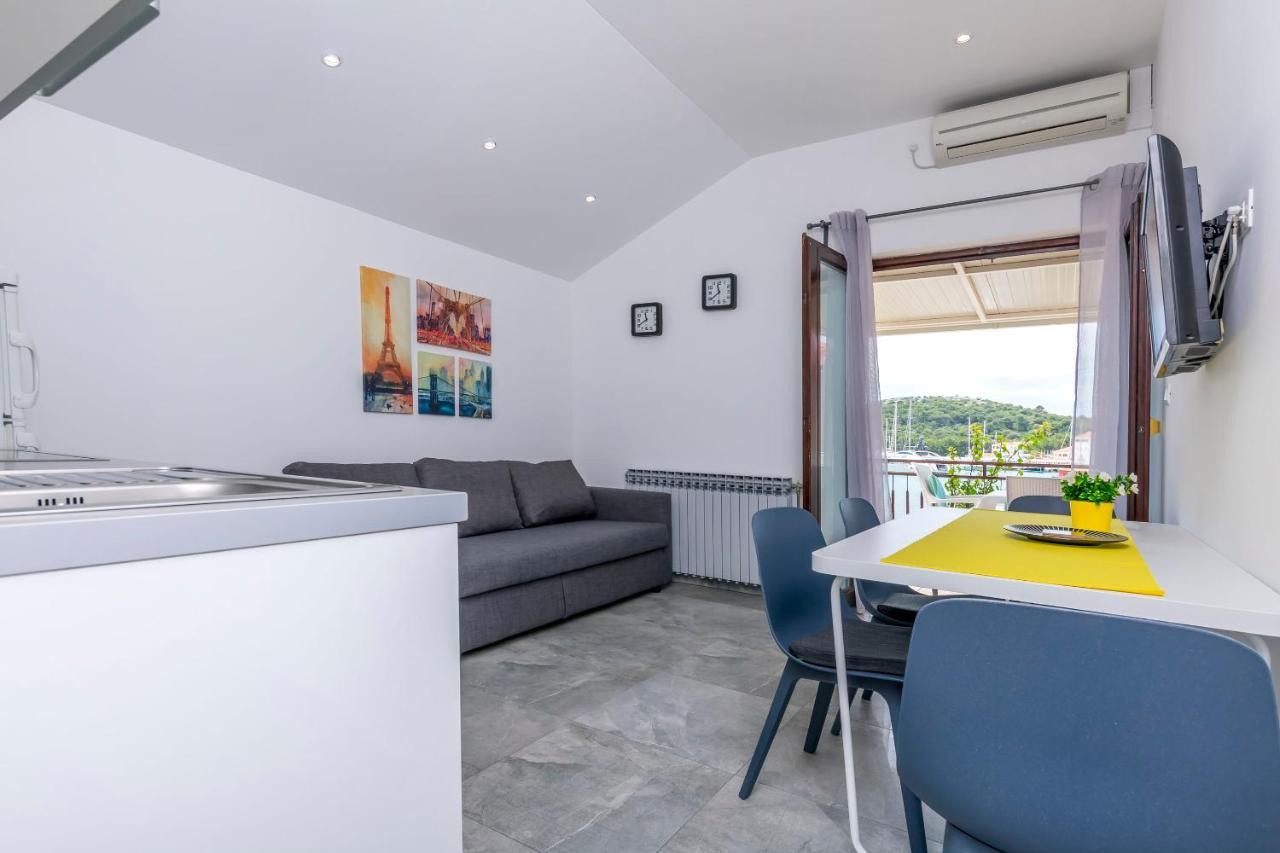 Apartments Sime 罗戈兹尼察 外观 照片