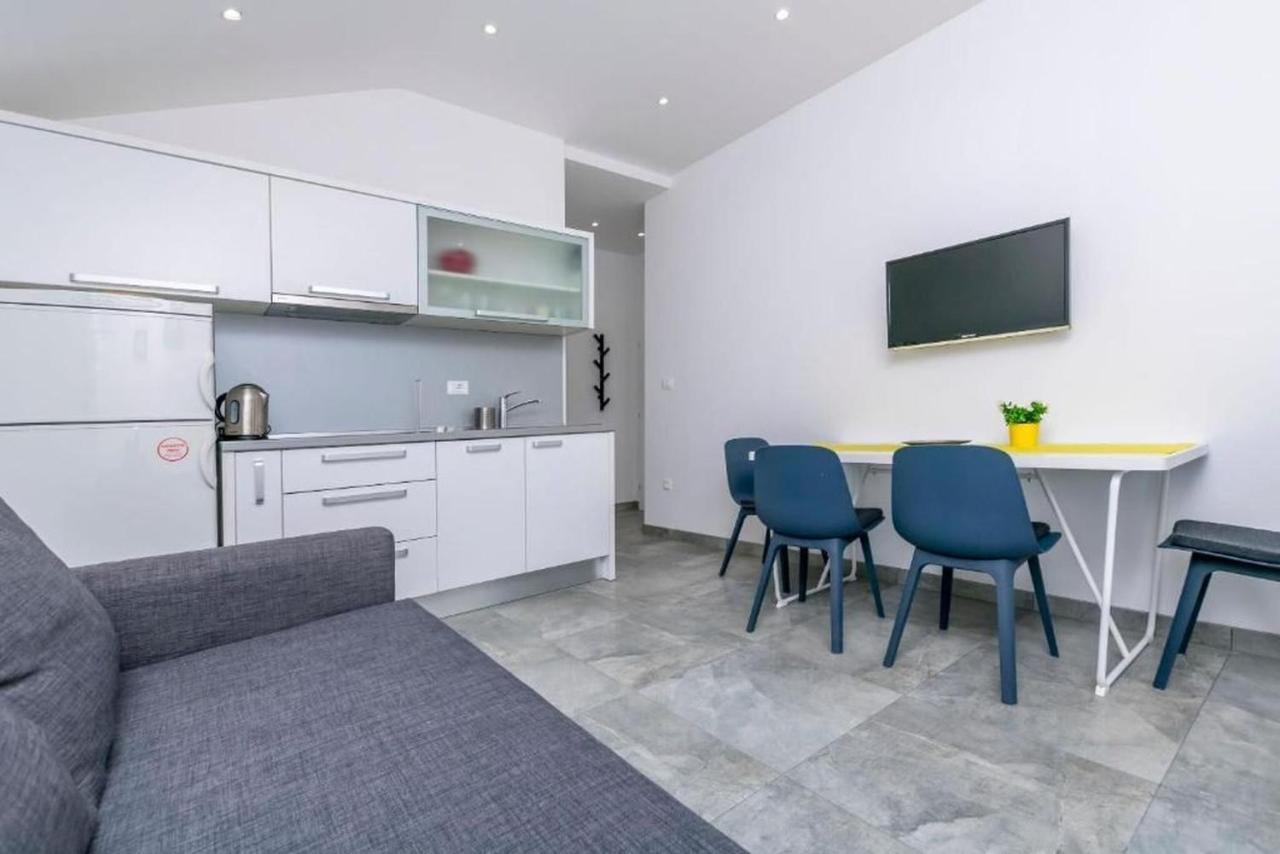 Apartments Sime 罗戈兹尼察 外观 照片