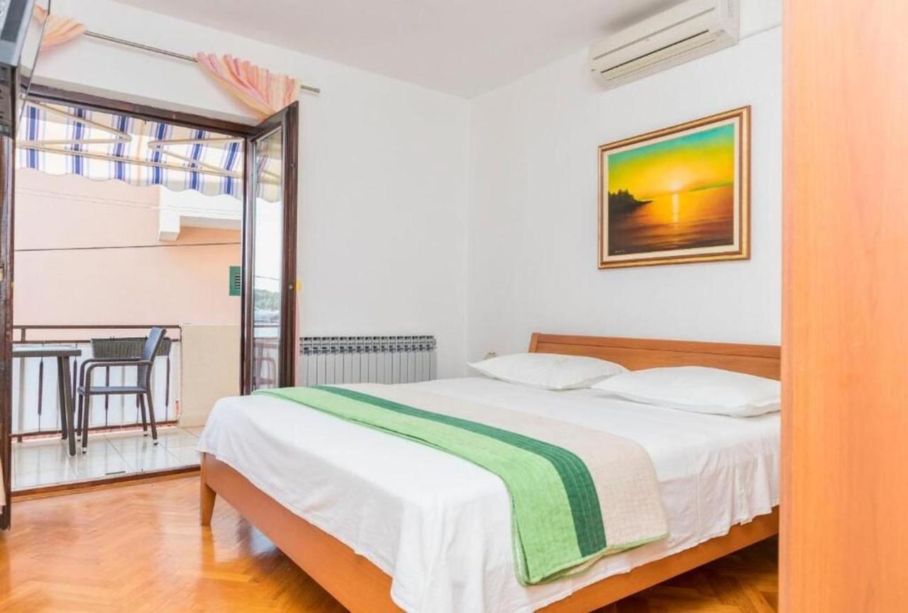 Apartments Sime 罗戈兹尼察 外观 照片