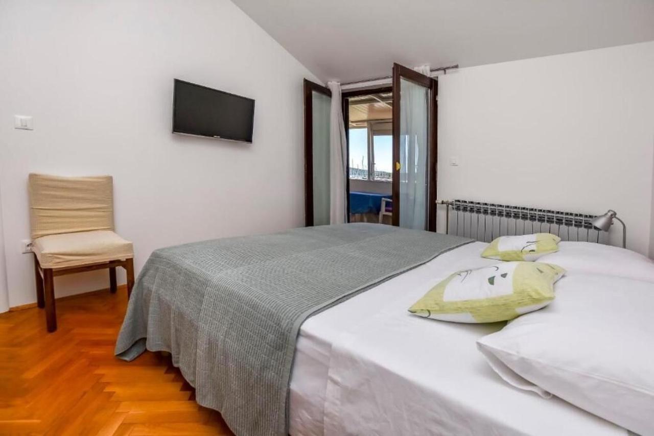 Apartments Sime 罗戈兹尼察 外观 照片